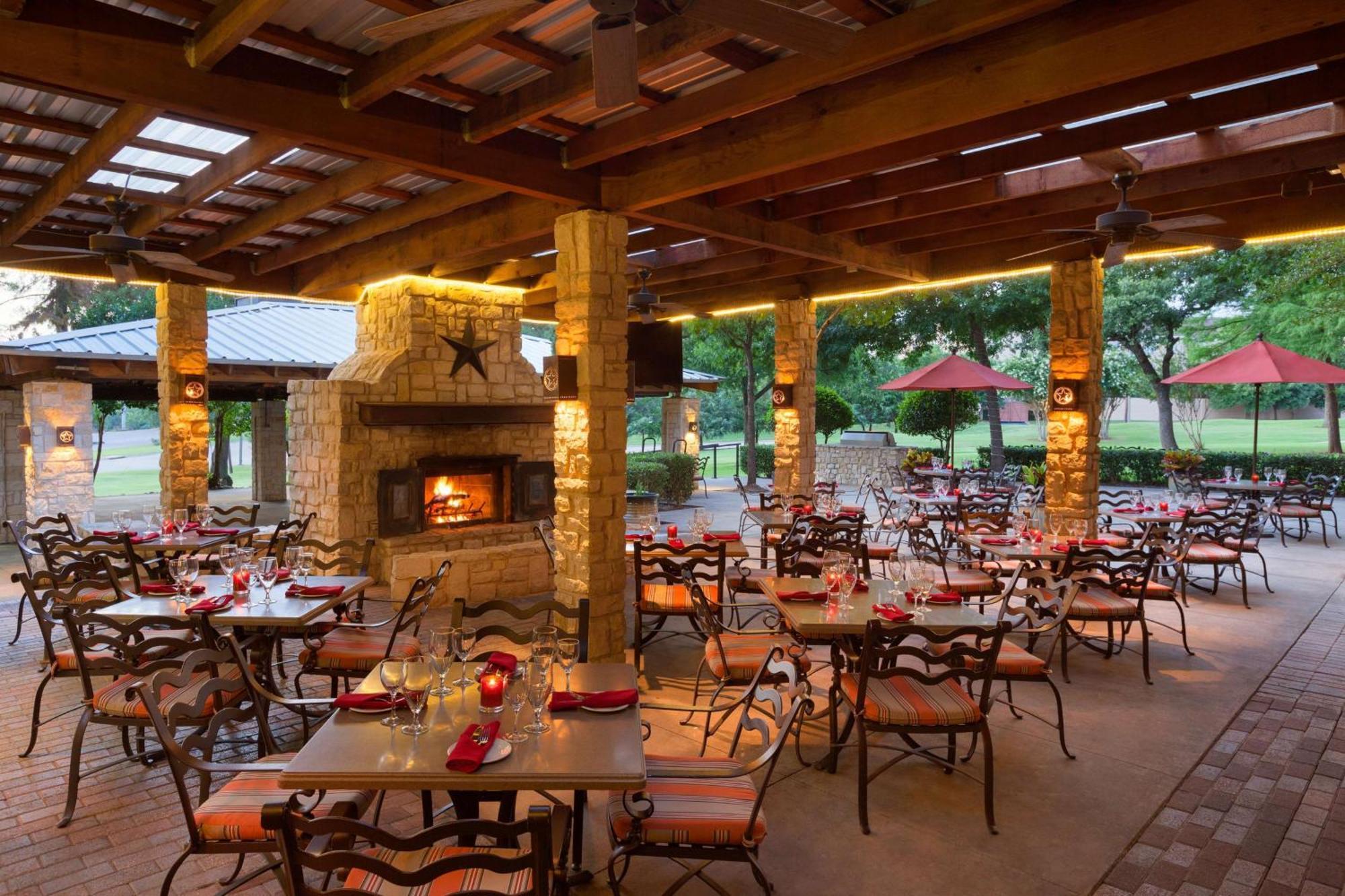 Hilton Dfw Lakes Executive Conference Center Grapevine Exterior photo